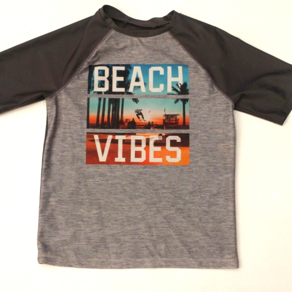 GENTLY USED BOYS OLD NAVY SWIM SHIRT SZ S (6-7)